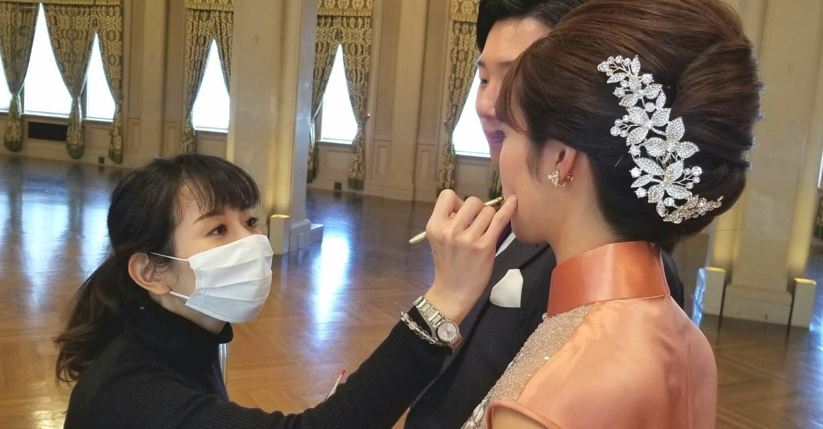 結婚式のヘアメイクを２人で分担することにしている理由とは 出張ヘアメイク エマブール Note