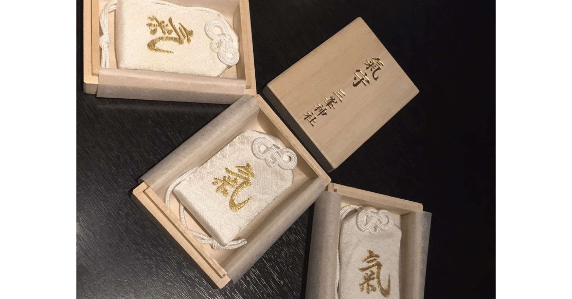 不思議な場所 三峯神社 Erina Womb 宝石 貴金属装飾家 Note 不思議な場所 三峯神社 Erina Womb 宝石 貴金属装飾家 Note
