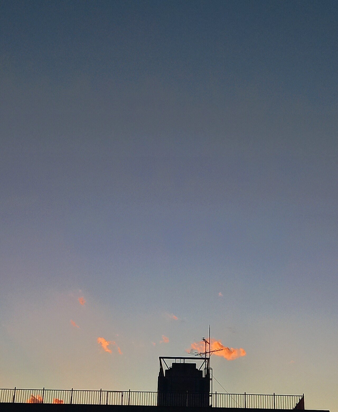 朝方の月 夕方の雲 Ponkichitaro Note