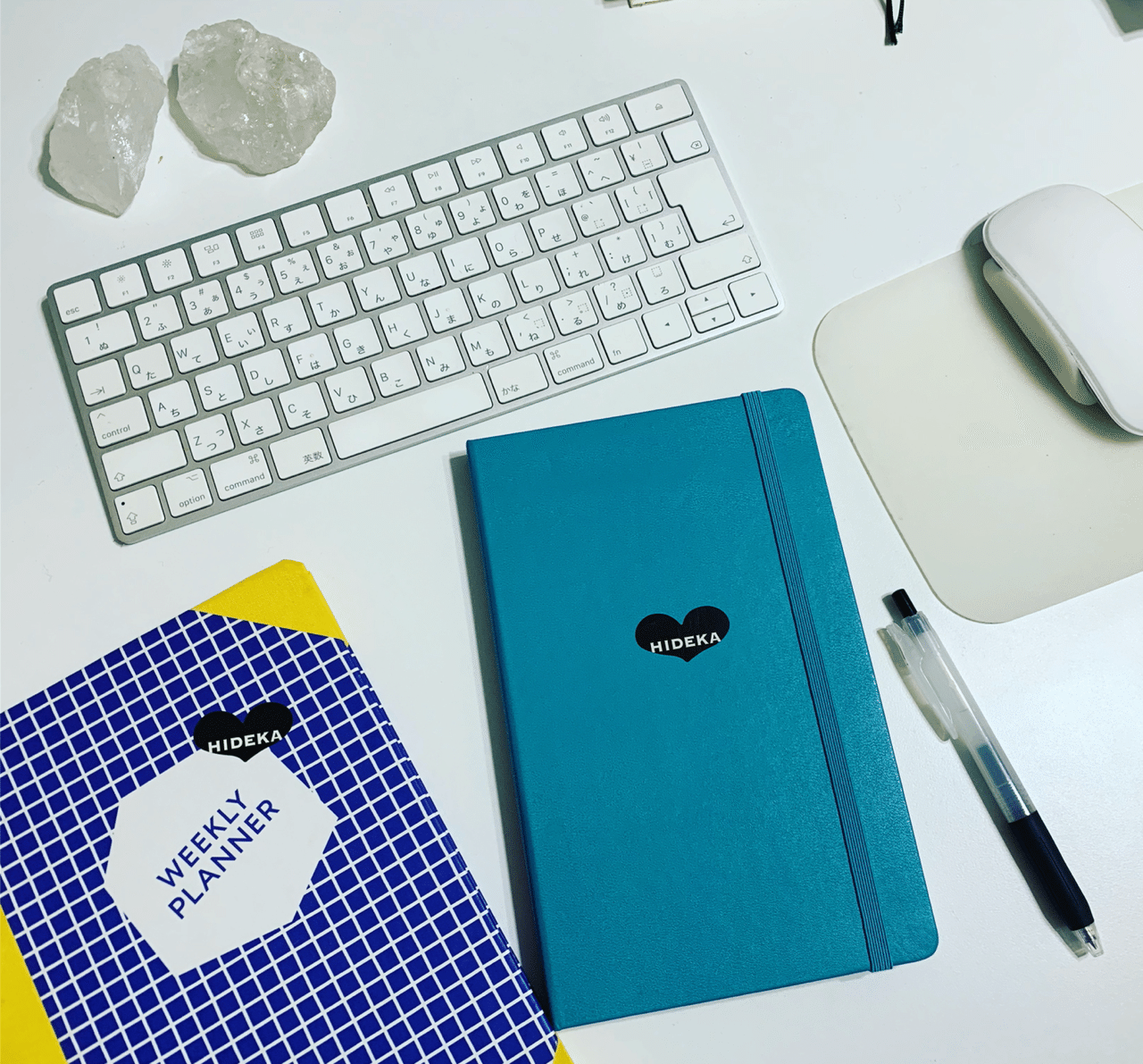 Hidekaシールだよ 笑 ドロドロの胸の内をしたためる今年のモレスキンノートはブルーにしました モレスキンのある素敵な毎日 Moleskine Emiliobraga エミリオブラガ 英香制作室 イラストレーター Note