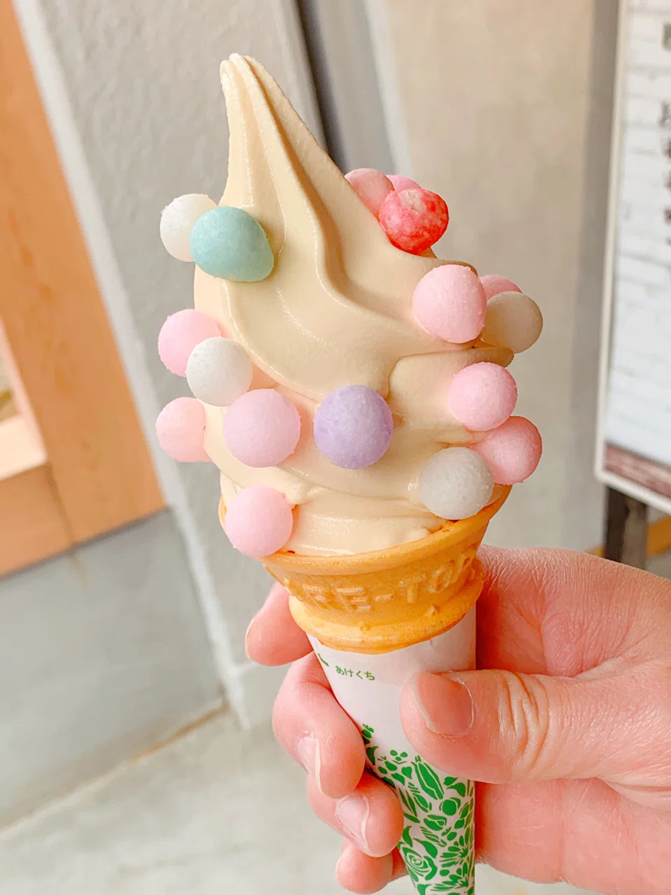 ソフトクリームあんどん 杏仁ソフトクリーム｜中華街・横浜大飯店