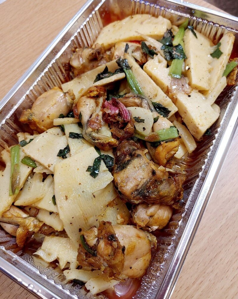 タニシの青バナナ煮込みやカエル炒めなどディープ料理満載のベトナム料理店ができたよ 高田馬場 Oscar12月オープン じょいっこ Note
