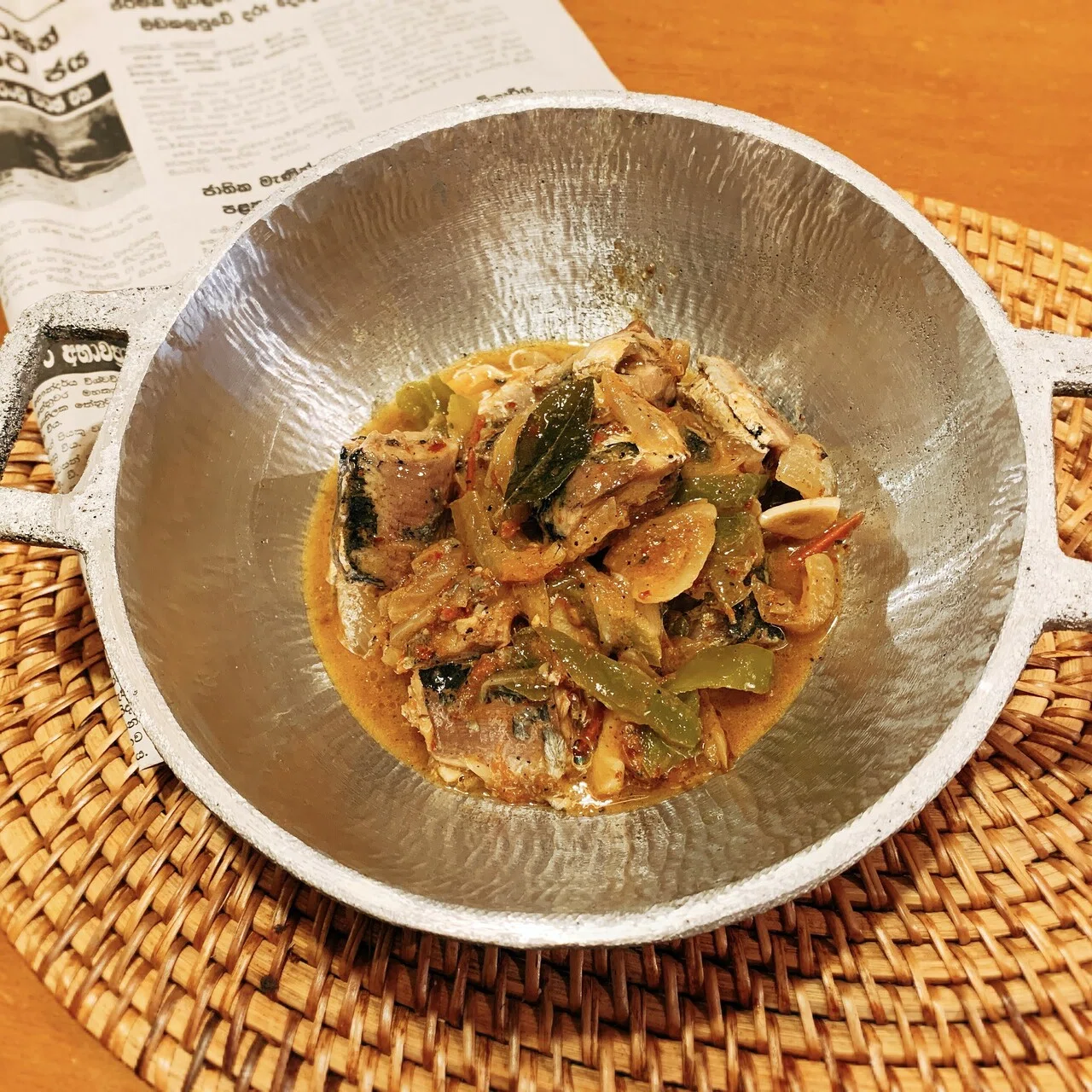 さかな天国で、敢えての「缶詰」スリランカカレー！｜サライラサイ