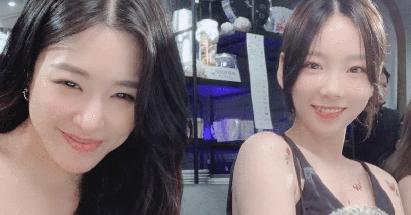 少女時代のテヨンとティファニー Magggco Note 少女時代のテヨンとティファニー Magggco Note