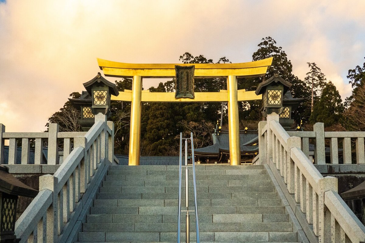 秋葉神社鳥居下から