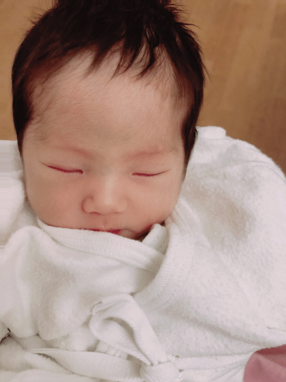 31日目 体への負担が大きすぎる 交通事故後の体だとはこういう意味か 二人目はキツイかな 親戚にはいろいろ言われるけれど わかめいっぱい食べたせいか毛深いけど可愛いと思う ピンフ Note