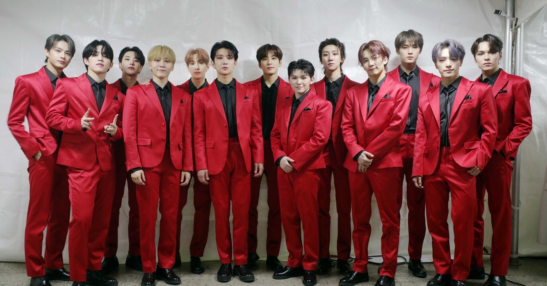 Gdaは赤スーツで決まりでしょ ウォヌさんの脚 Note