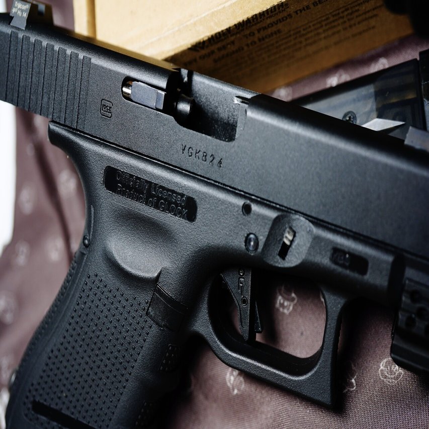 vfc umarex GLOCK19 gen.4 FIタイプトリガーに換えてみる｜小武