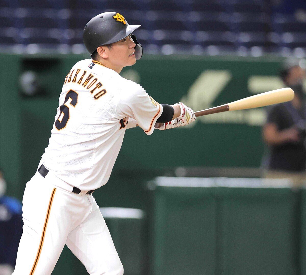 坂本勇人 : ç¥2000å®æè¨å¿µ å·¨äºº åæ¬åäººãè¦ããæå¤ãªã¨ãã½ã¼ã Tbsãã¬ã, In 2008, sakamoto became the first player in giants franchise history to start a season opener while under the age of 20 since hideki matsui.