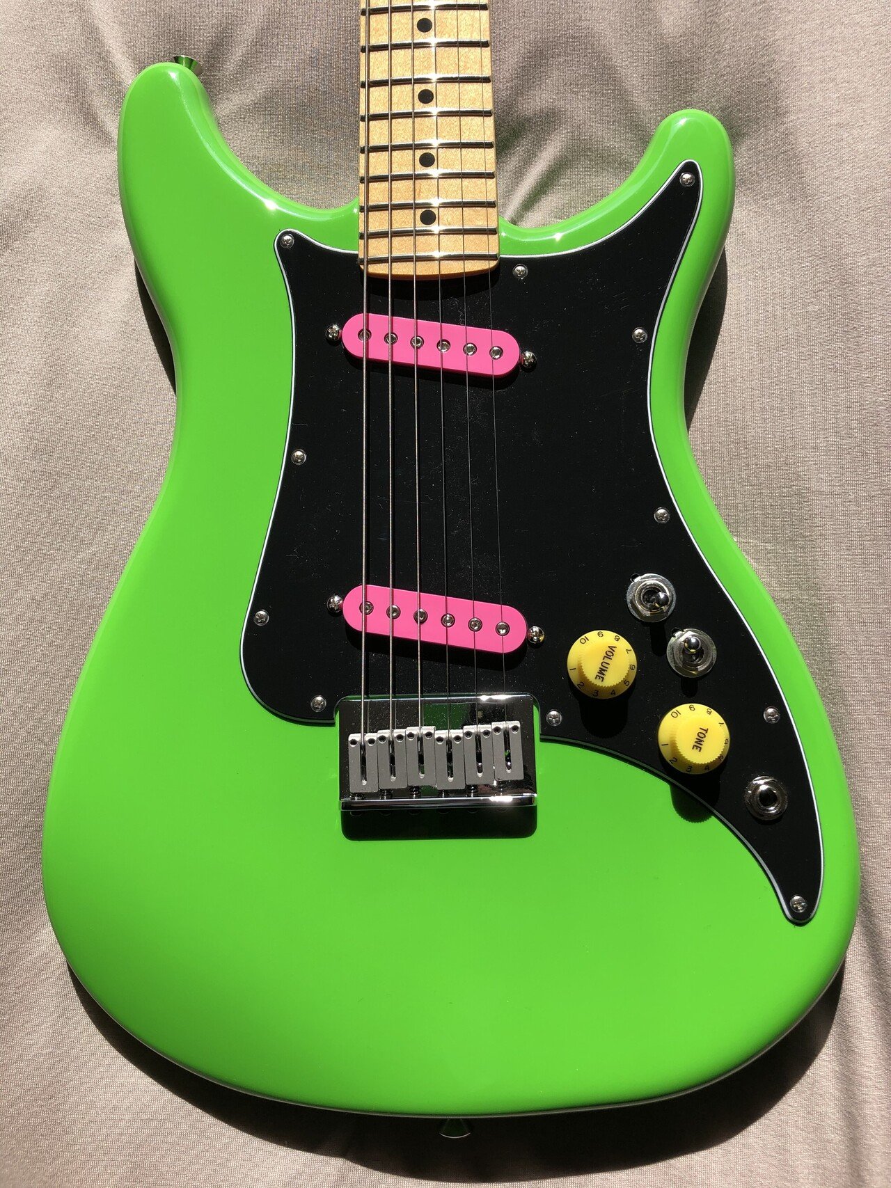 Fender 2020 Player LEAD2のSteve Vaiモデル化 #コスプレ｜田村六蔵