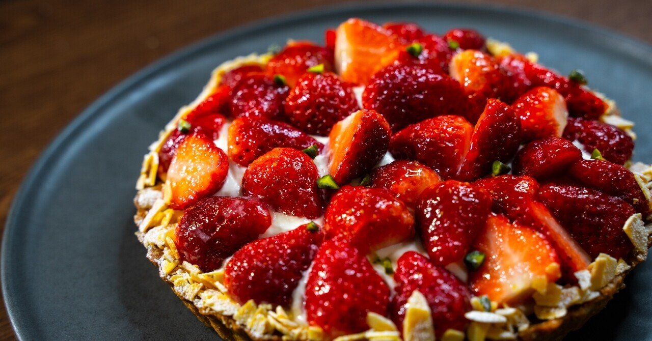 タルト】マスカルポーネクリームの苺タルト！スパイスの香りもプラスで