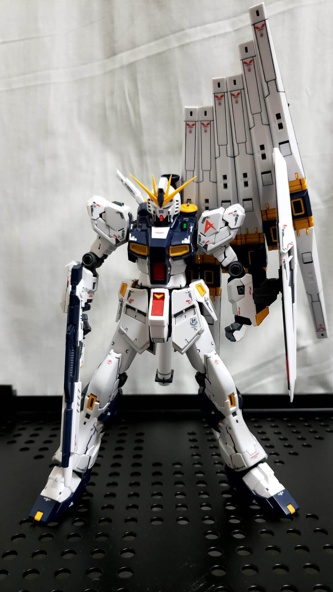 Amazon | ［RG 1：144］ RX-93 νガンダム 用水転写式 メタリック
