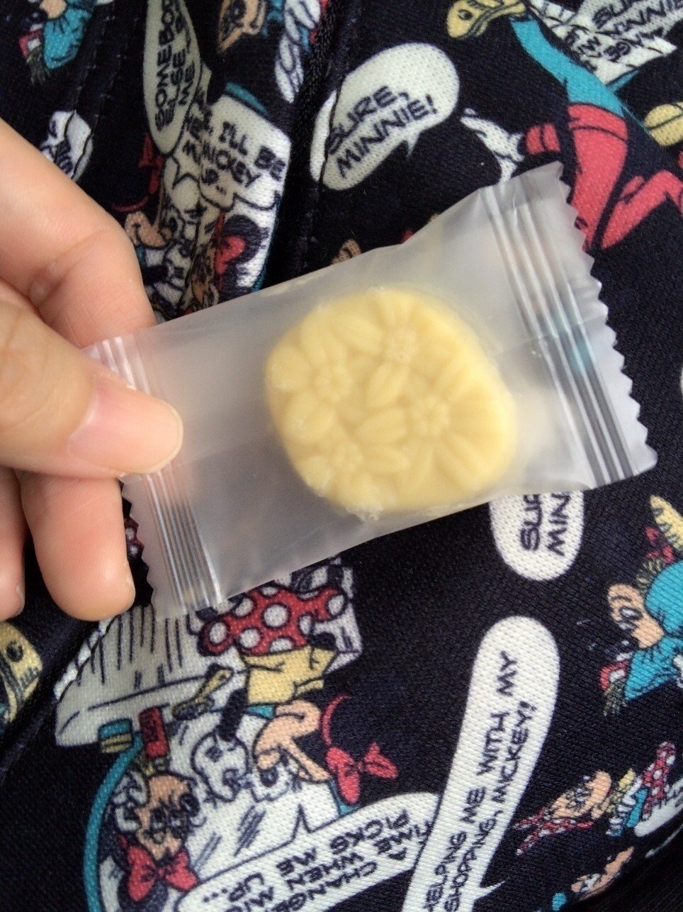 飛行機の中でお隣の人がチョコくれた 一人寂しく飛行機乗ってるからかな 笑 その優しさにジーンときてる これからディズニーシーです 数日ですがリア充してきます 一期一会 チョコもらう 飛行機 Maiやん まいぼう Note 飛行機の中でお隣の人がチョコくれた 一人寂しく飛行機乗ってるからかな 笑 その優しさにジーンときてる これからディズニーシーです 数日ですがリア充してきます 一期一会 チョコもらう 飛行機 Maiやん まいぼう Note