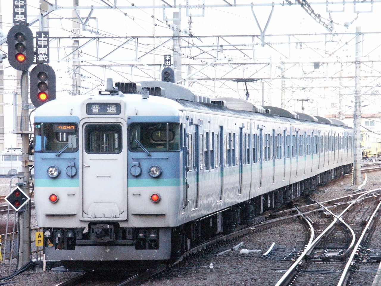 直流近郊型電車『115系』(JR東日本・長野支社)｜わかしお鉄道文芸館