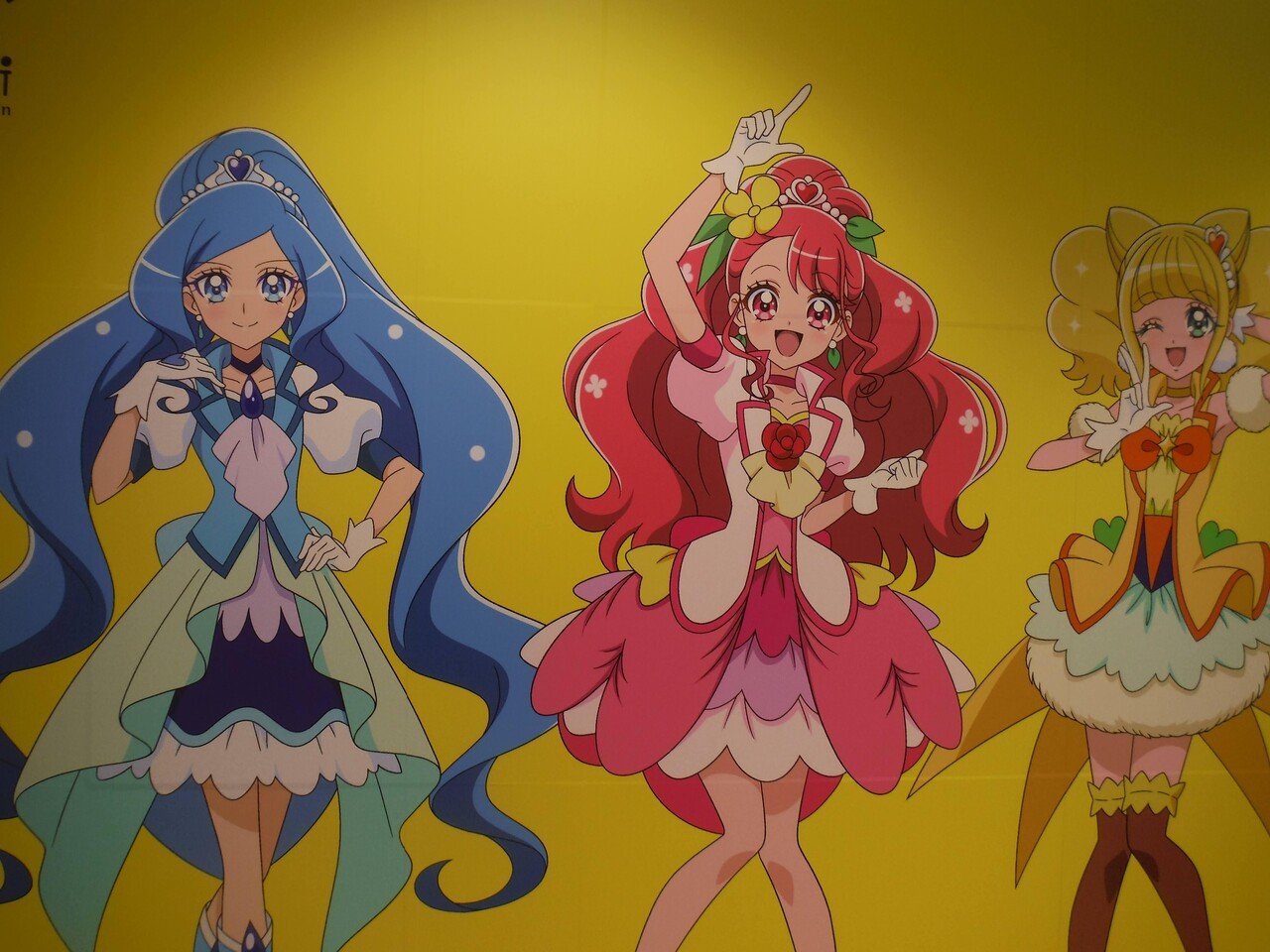 東京駅キャラクターストリート 改札口連絡口階段のプリキュア壁画 Popodoll Note 東京駅キャラクターストリート 改札口連絡口階段のプリキュア壁画 Popodoll Note