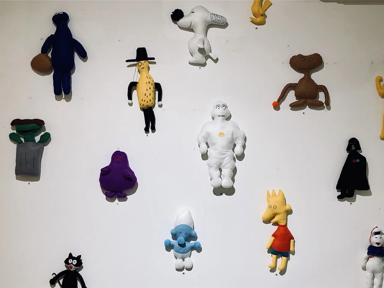 ヤツらがずらり「Yuri Hasegawa Exhibition at HIGHTIDE STORE