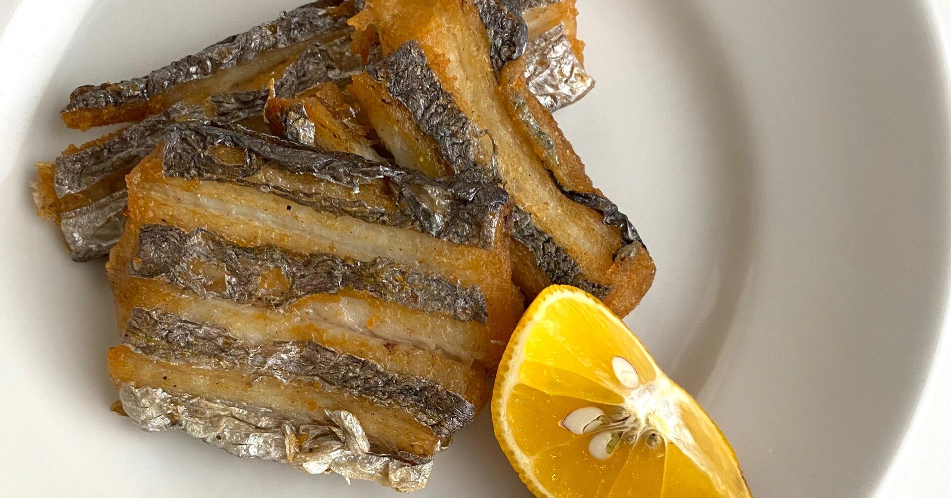 太刀魚をより美味しく揚げるためのひと手間 ダンノマリコ サカナnote Note 太刀魚をより美味しく揚げるためのひと手間 ダンノマリコ サカナnote Note