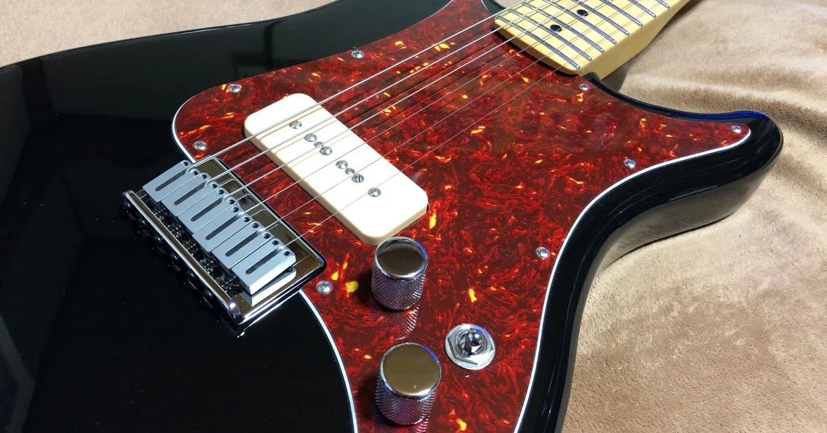 Fender 2020 Player LEAD2のReggae Master化 #コスプレ｜田村六蔵
