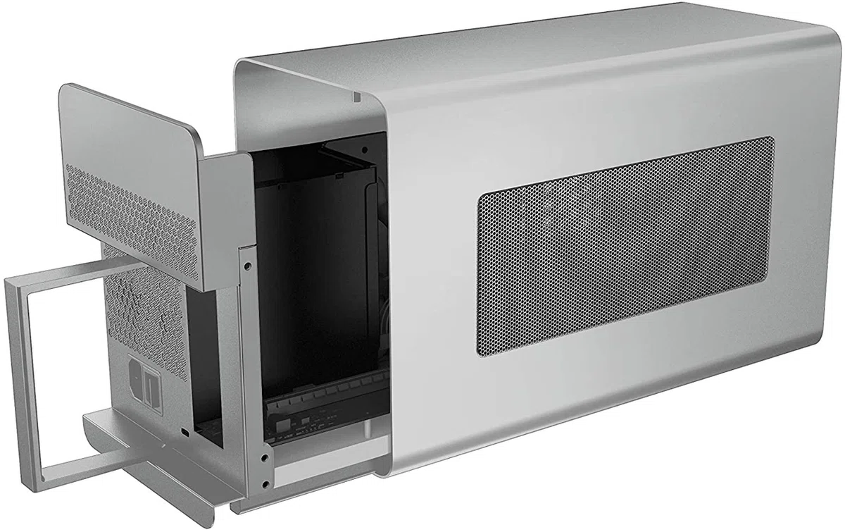 訳あり】Razer Core 微笑ましかっ X Chroma eGPU 外付けグラボ 動作品