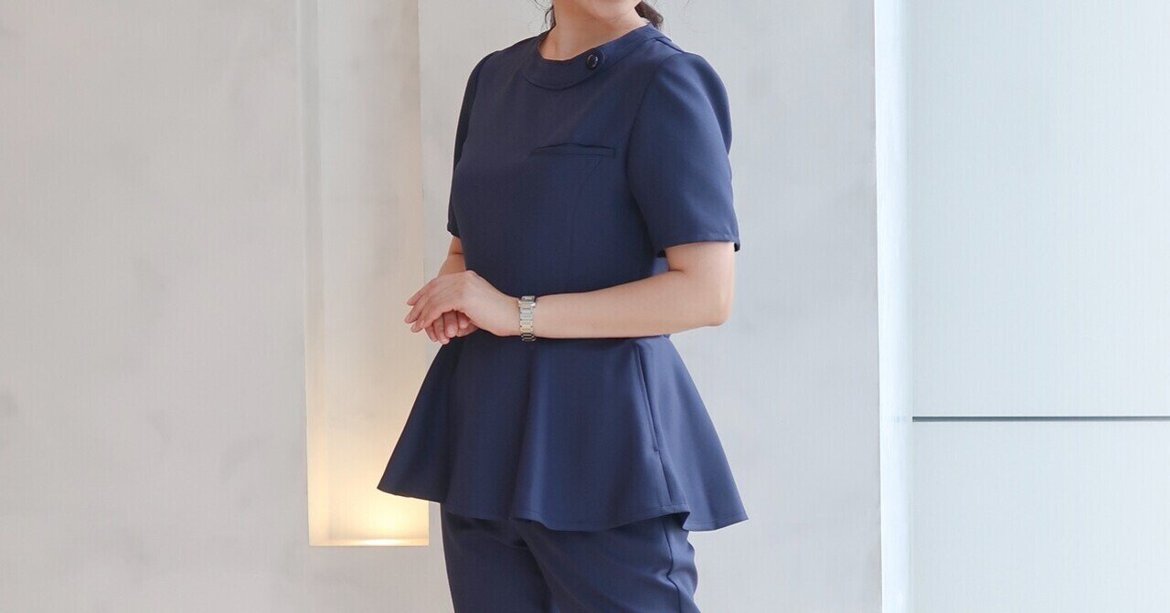 エムドレスト M-dressedペプラムケーシー Mサイズ ネイビー エムドレスト M-dressedペプラムケーシー Mサイズ ネイビー