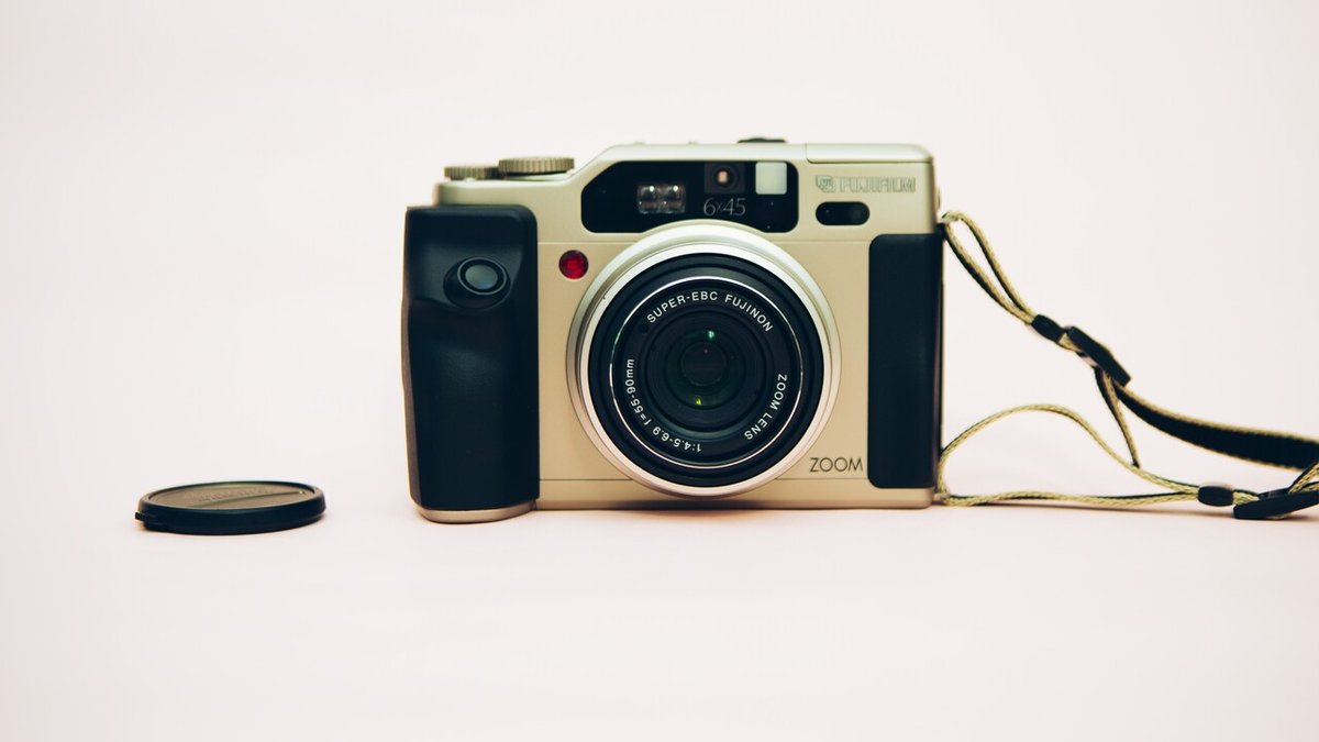 動作確認 楽しま 完動品 FUJIFILM フジフィルムGA645Ziプロフェッショナル 