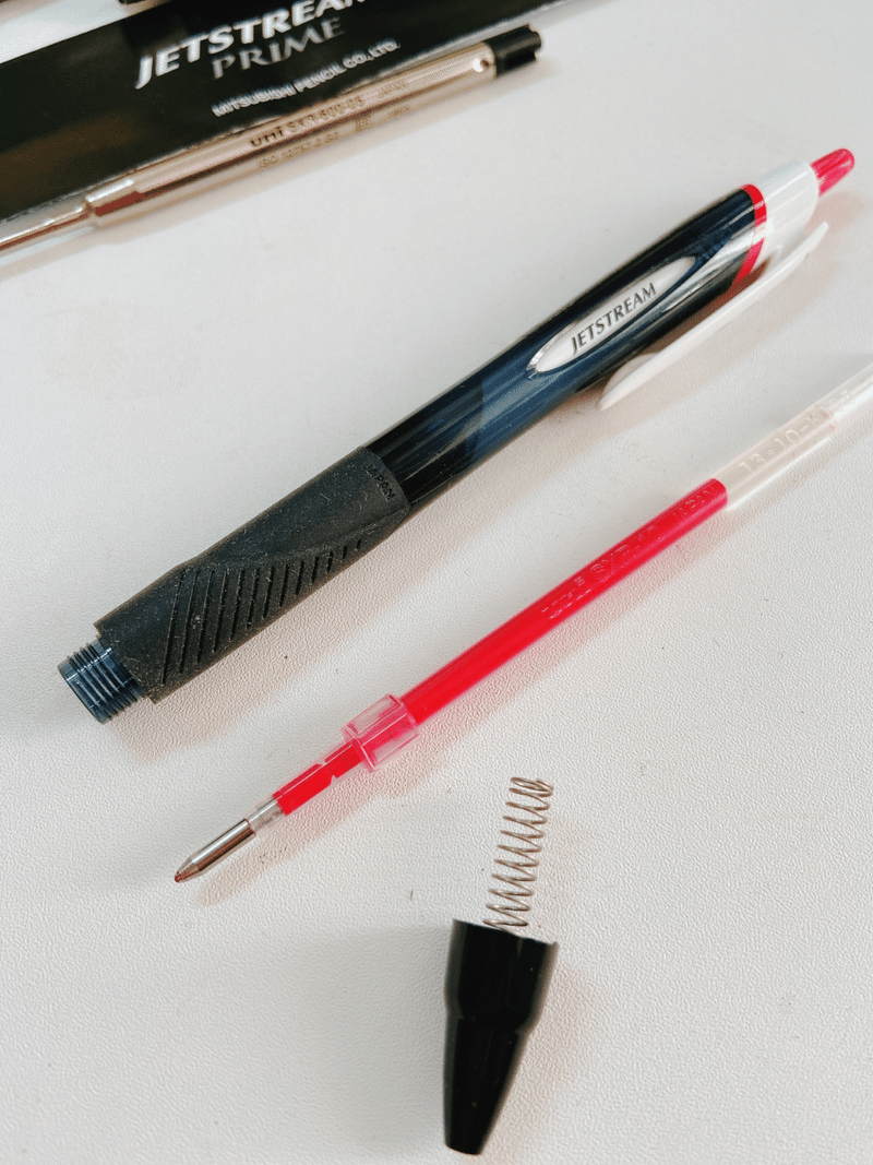 100円ジェットストリームボールペン赤を気分あがる高級軸に切り替えた のだ Note 100円ジェットストリームボールペン赤を気分あがる高級軸に切り替えた のだ Note