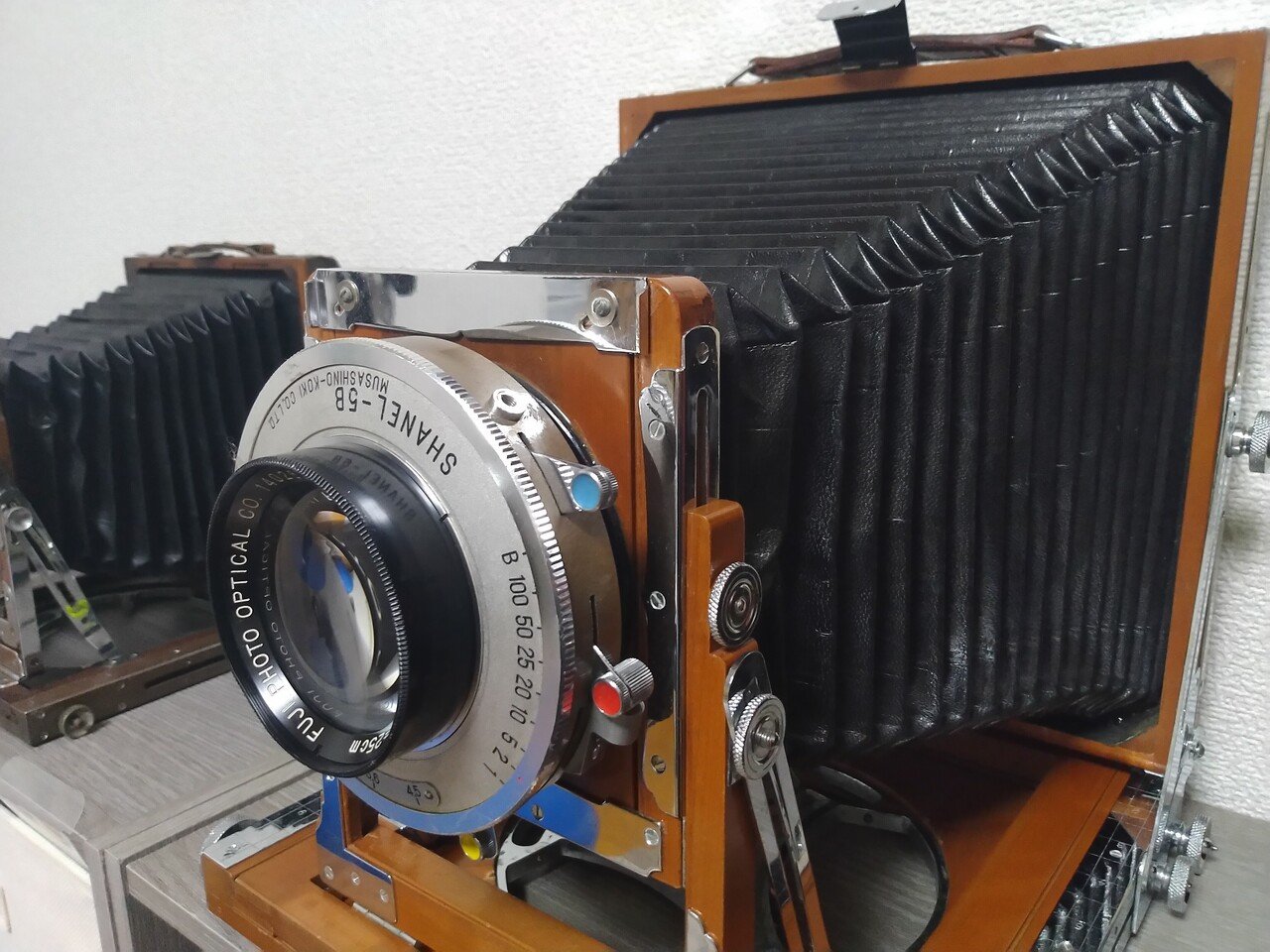SHANEL-5Bシャッターを買った|こびとたびにでる SHANEL-5Bシャッターを買った|こびとたびにでる