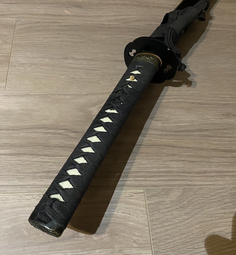 刀は白鞘に入れて戦うものでは無いですよ 刀箱師 中村圭佑 Note