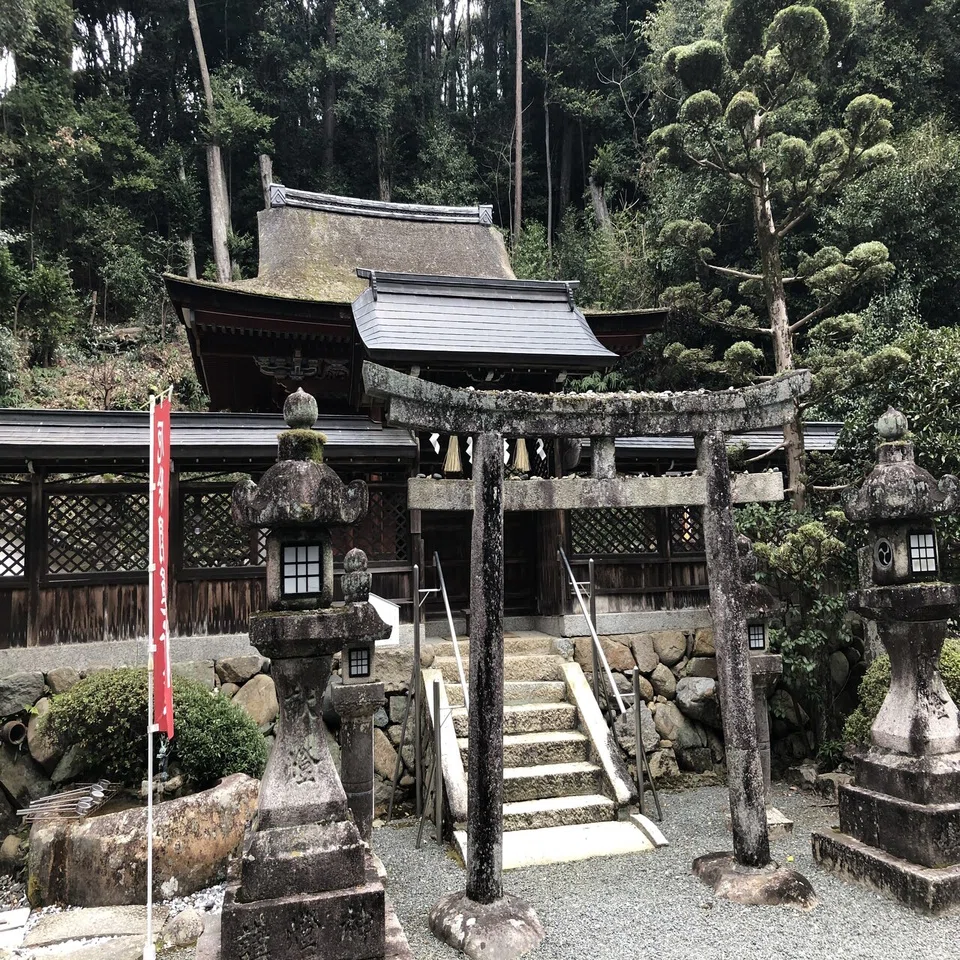 烏帽子形八幡神社 ～河内長野に存在した山城の鎮護のために祀られた神
