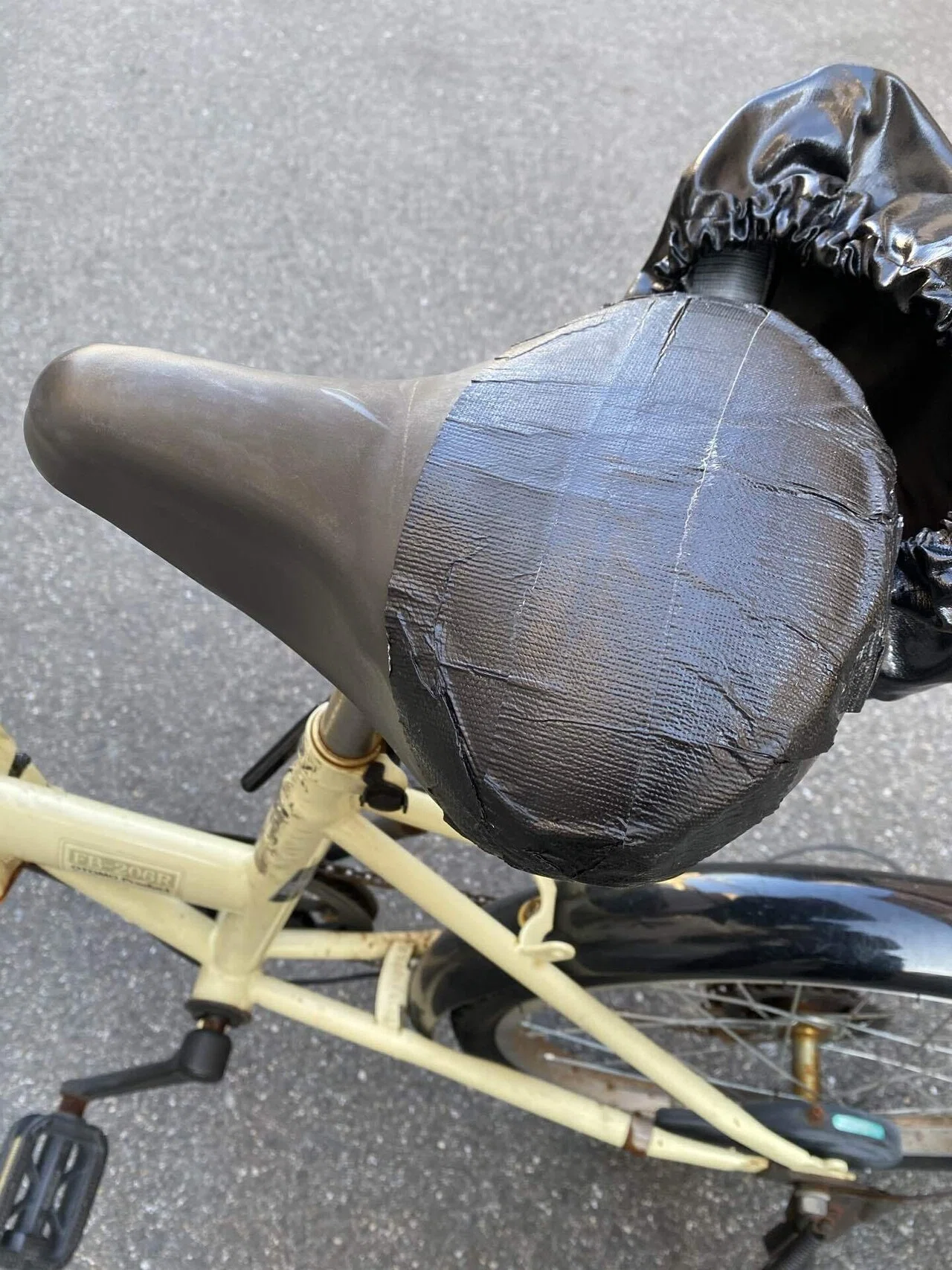 その他 【値下げしました】【ジモティ見たで5％OFF】自転車【0400】