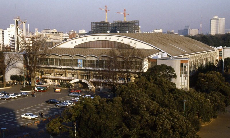 ゆかりの深い東京体育館（写真は１９８６年）