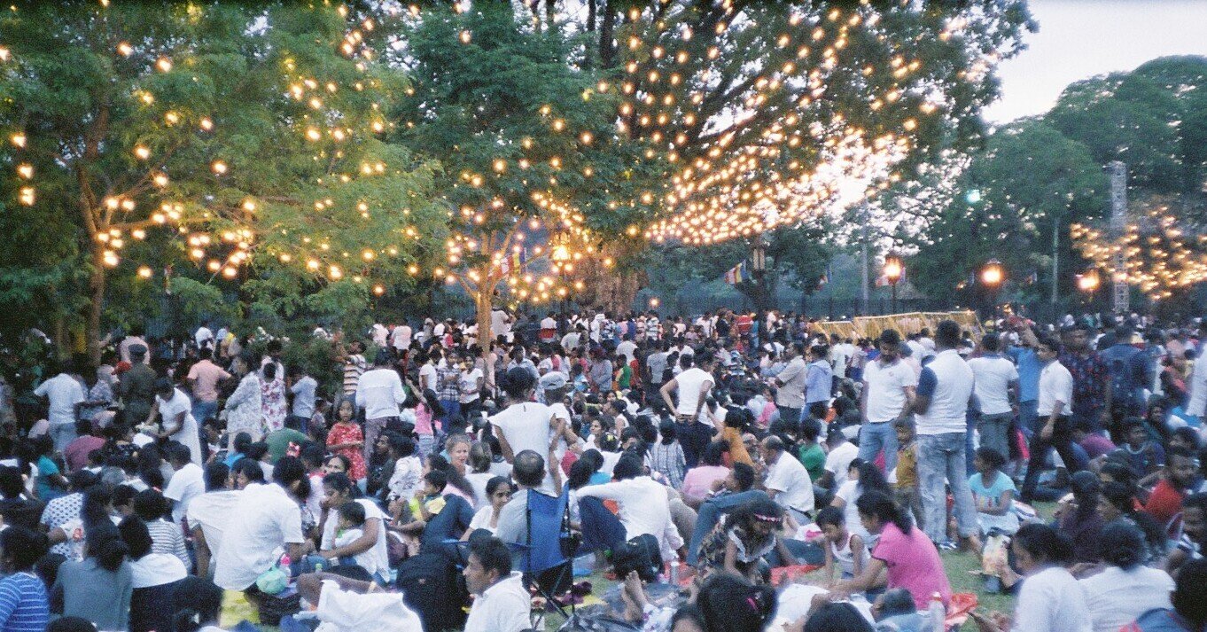 スリランカ 6 ペラヘラ祭り 大屋夏南 Note
