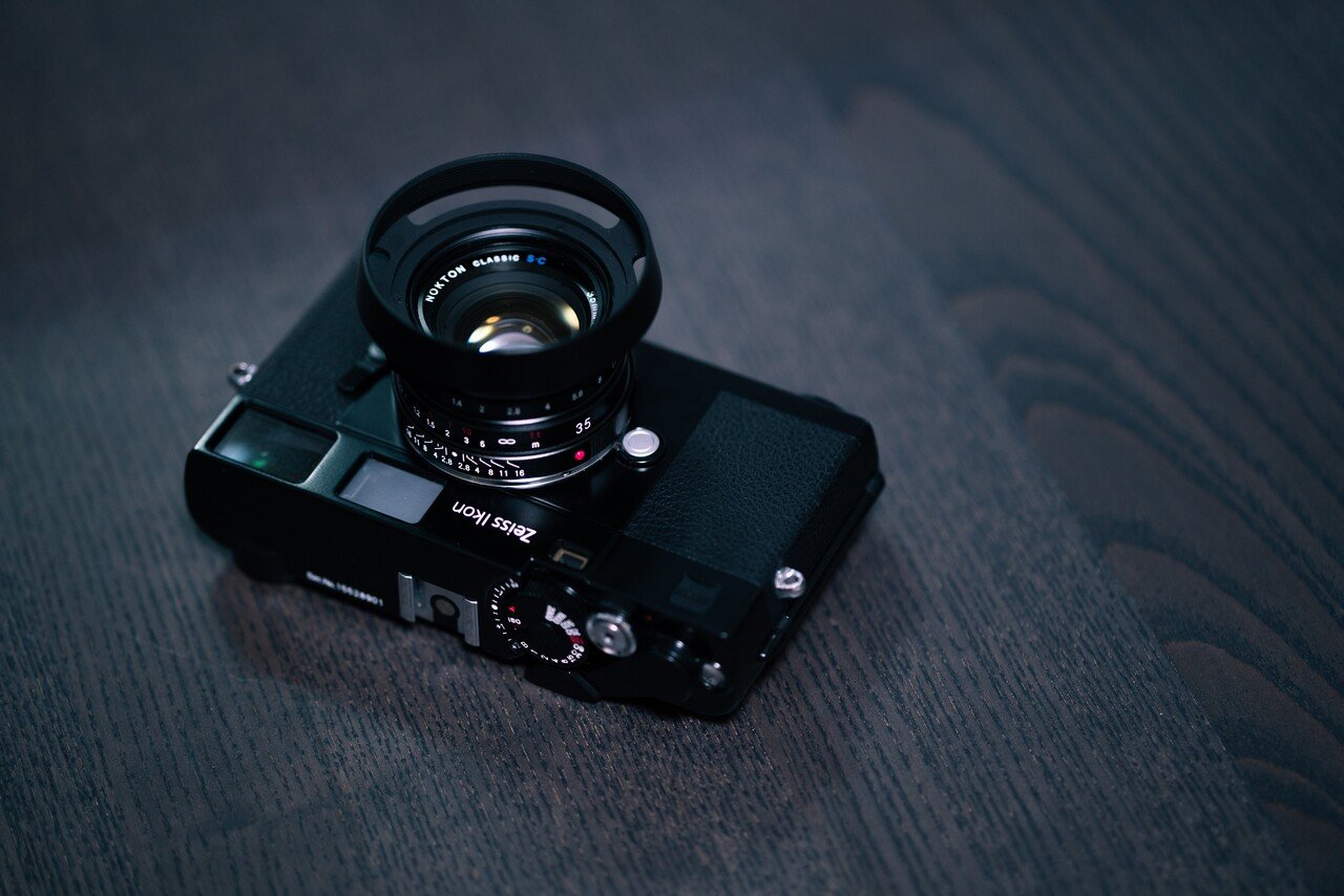 念願のフィルムカメラ、Zeiss Ikon|kon 念願のフィルムカメラ、Zeiss Ikon|kon