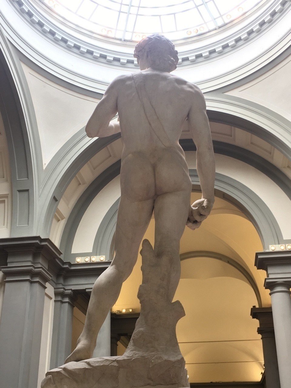 ダビデ像の裏側は実はあった Justin Iosエンジニア Note ダビデ像の裏側は実はあった Justin Iosエンジニア Note