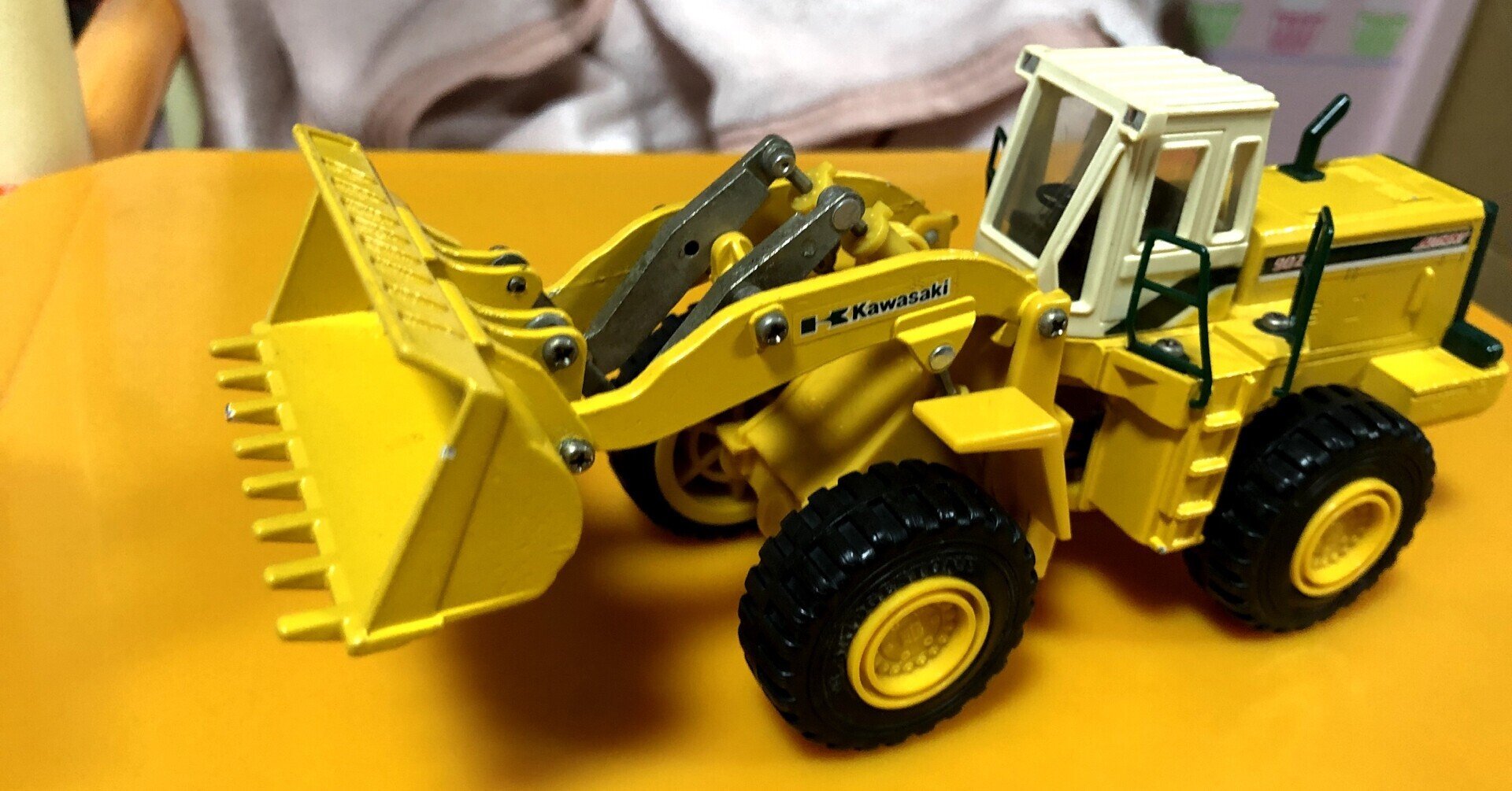 KAWASAKI 1/48スケール ホイールローダー （5評価中）｜親目線toyblog