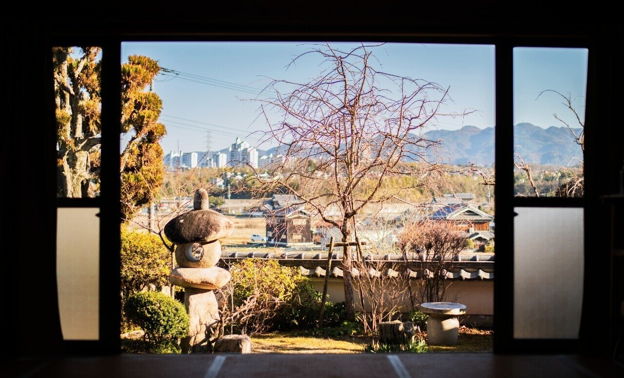 額縁構図が写真にストーリー性を生みだす件 Kenya 8 Eight Note