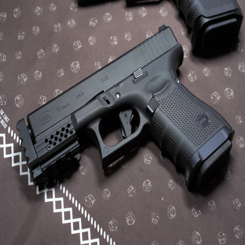 vfc umarex GLOCK19 gen.4 ぴったり合うマグウェル探索の旅｜小武