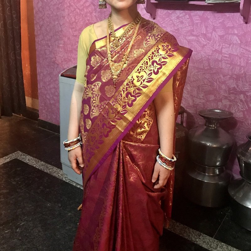 インドの民族衣装 サリー は既婚女性が着る服 旅行記 沖山りこ Note
