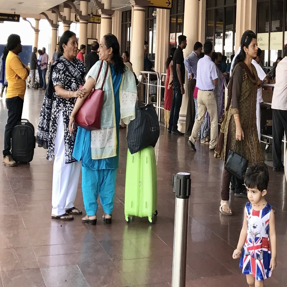 インドの民族衣装 サリー は既婚女性が着る服 旅行記 沖山りこ Note