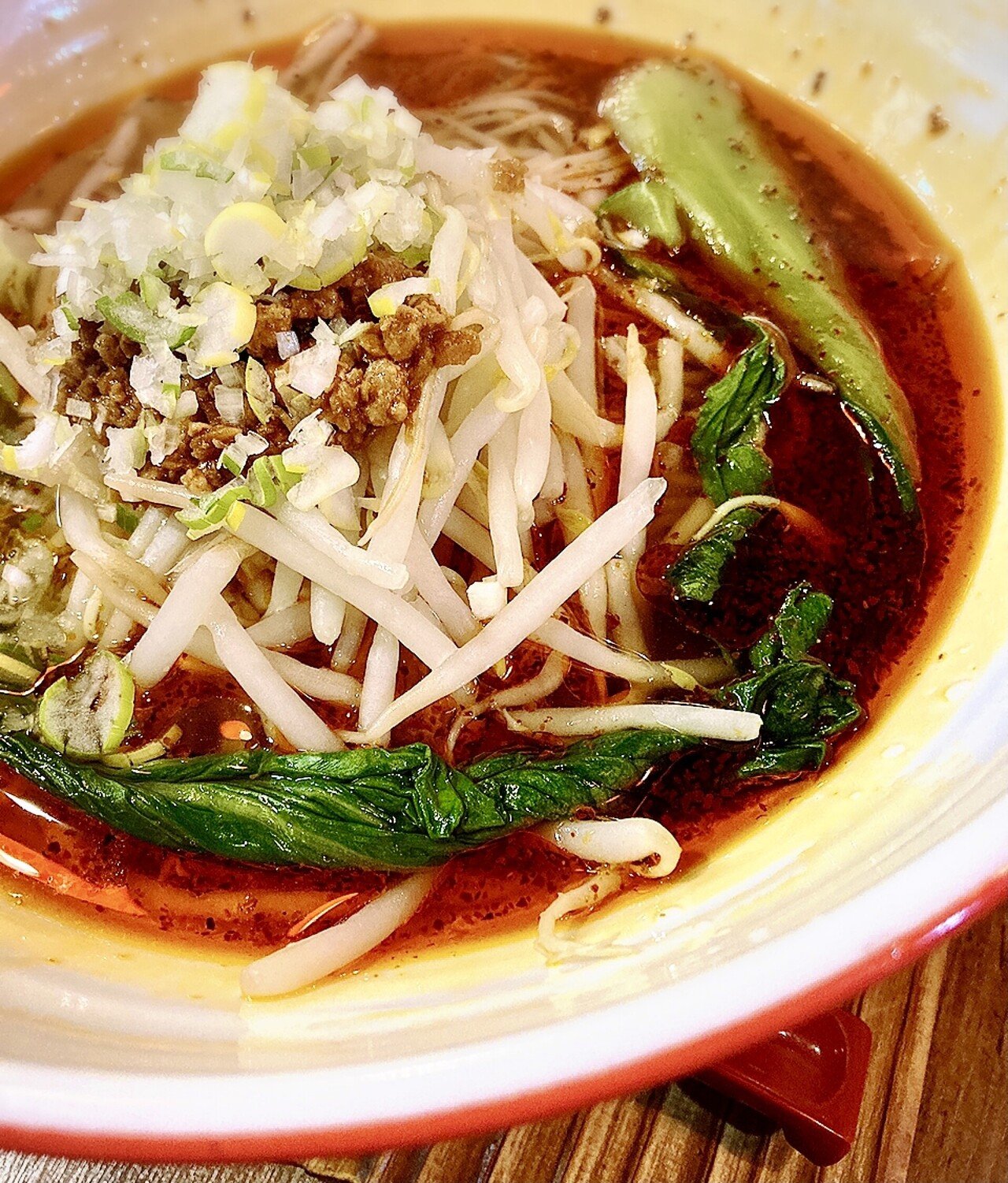 Baum Hausの開業準備 忙しなく過ぎていく時間の中で ランチタイムは貴重です 今日は上司とデリのシェフと 3人でランチ シェフが自宅で食べてる スープの作り方を教えてくれたり 僕が酸辛湯麺で咳 Book Rock Note