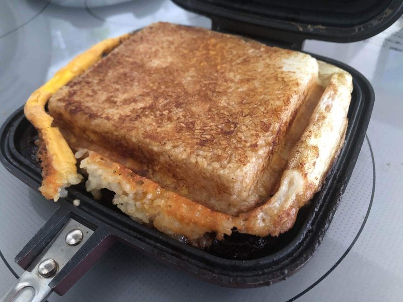 ホットサンドメーカーで ごはんバーガー を作ろうの巻 たけのこ Note