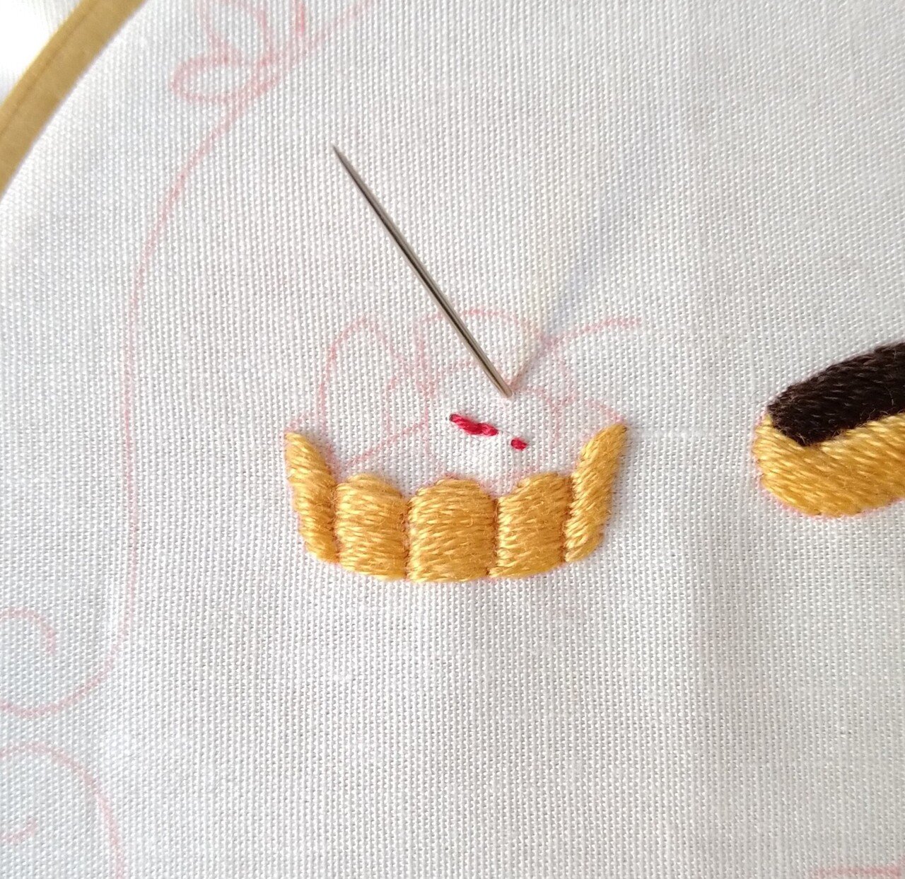 プチフールの刺繍枠キットを作ろう* ステップ6 〜プチフルーツ
