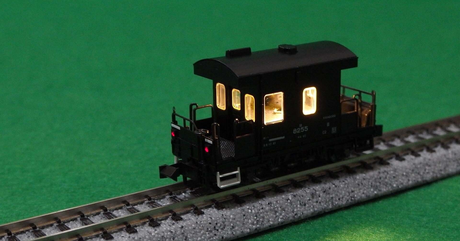 【鉄道車両部品】車掌車（貨物）の室内灯 0dec885bfc1499b4a01f5734ebb519