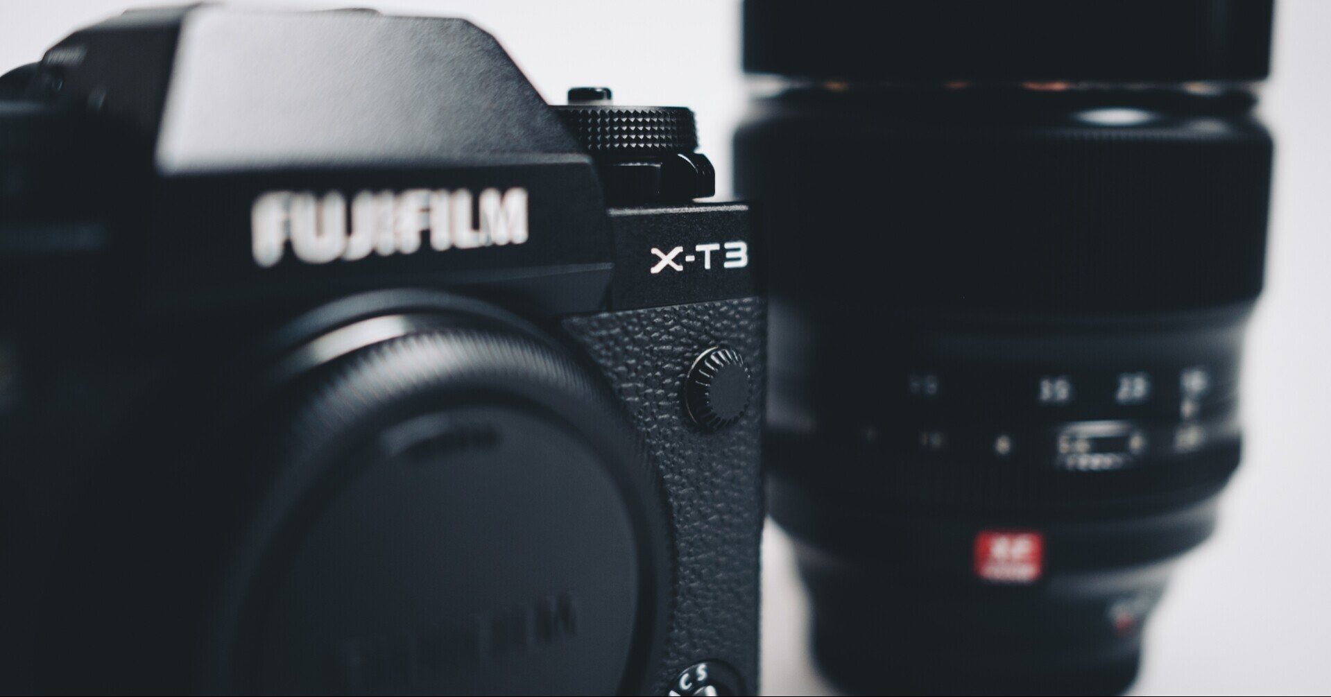 富士フイルム X-T3 レビュー：静止画編】見た目は変わらないがX-T3の進化っぷりが