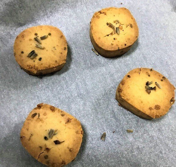 ラベンダークッキー（焼き上がり）を拡大表示