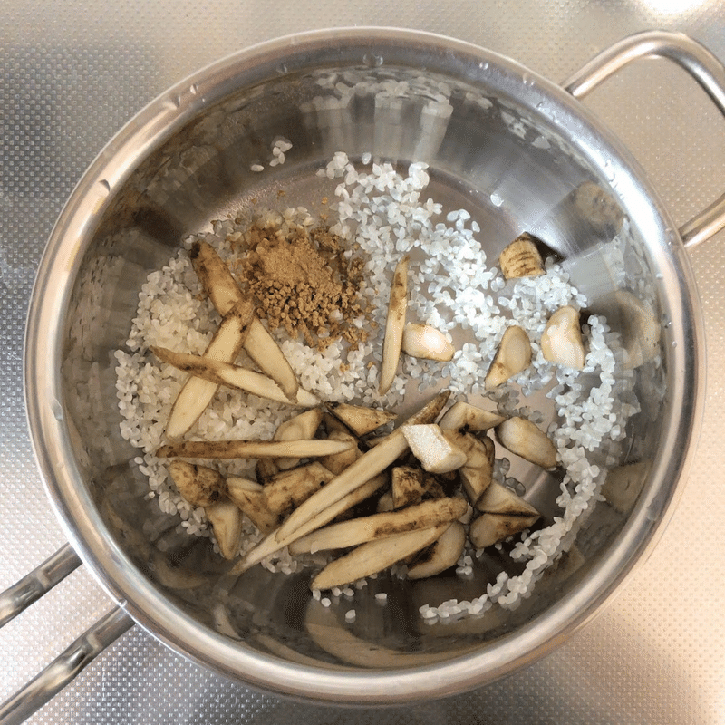 生米からつくる ごまごぼう粥 のレシピ 鈴木かゆ 生米からつくるおかゆのレシピ Note