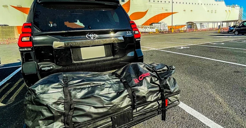 ヒッチカーゴキャリア搭載 150系後期ランドクルーザープラドblackedition あまつ人 Note
