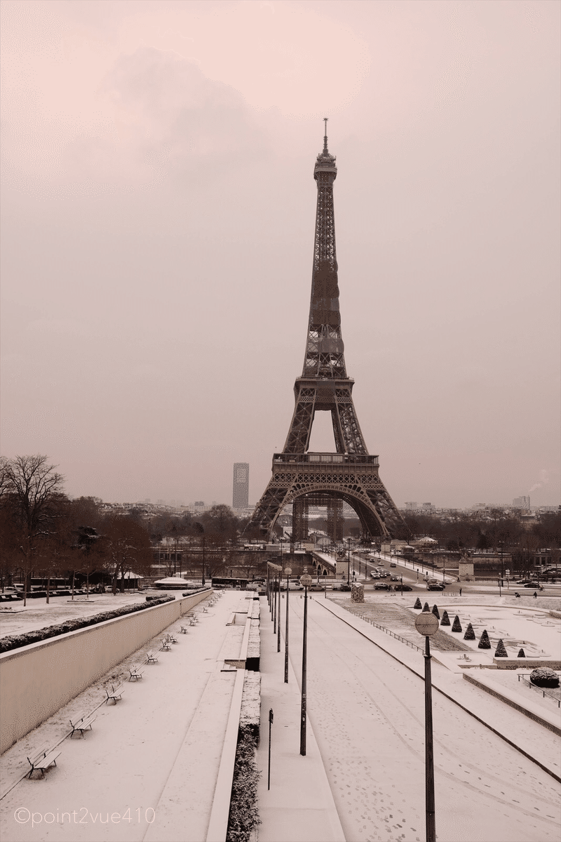 パリでシンプルライフ 雪の日のパリ Point2vue410 ポワン ドゥ ヴュ 視点 パリ Note
