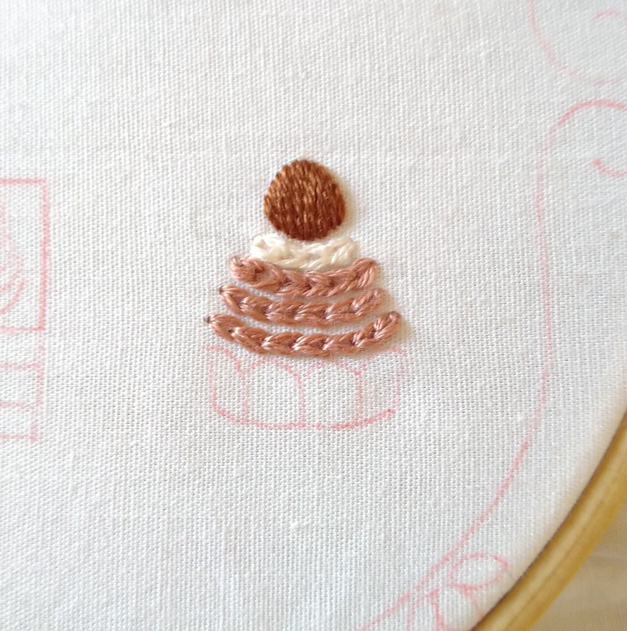 プチフールの刺繍枠キットを作ろう ステップ8 プチモンブラン1 Apostrophe S 刺繍雑貨作家 Note プチフールの刺繍枠キットを作ろう ステップ8 プチモンブラン1 Apostrophe S 刺繍雑貨作家 Note