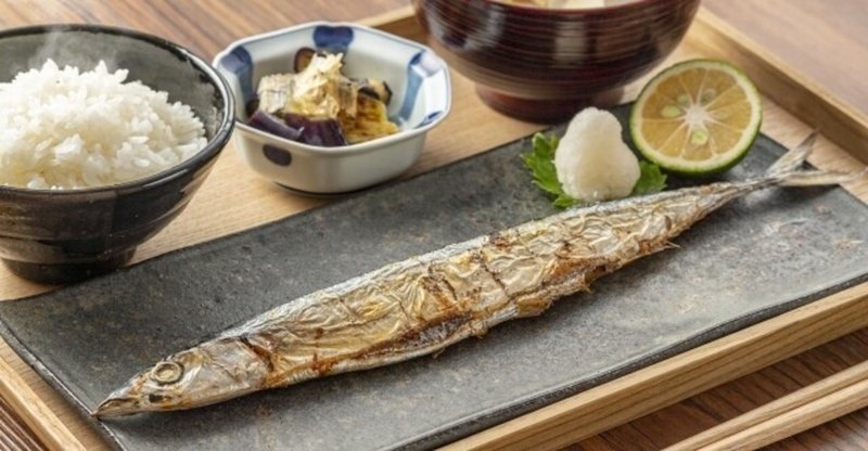 12 How To Display A Whole Fish 魚の向きにこだわるのは日本だけ Sacha スペイン語 英語 日本語 Note